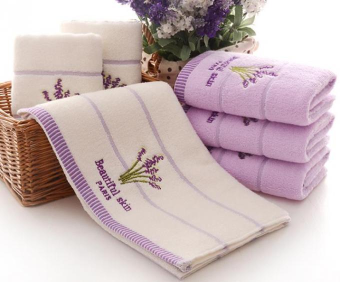 De comfortabele Handdoeken van het Duidelijk Weefsel Zachte Gezicht Decoratief met Digitale Druk