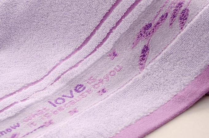 De zuivere Katoenen Badhanddoeken van Microfiber Anti - verdwijn met Hoogwaterabsorptievermogen langzaam